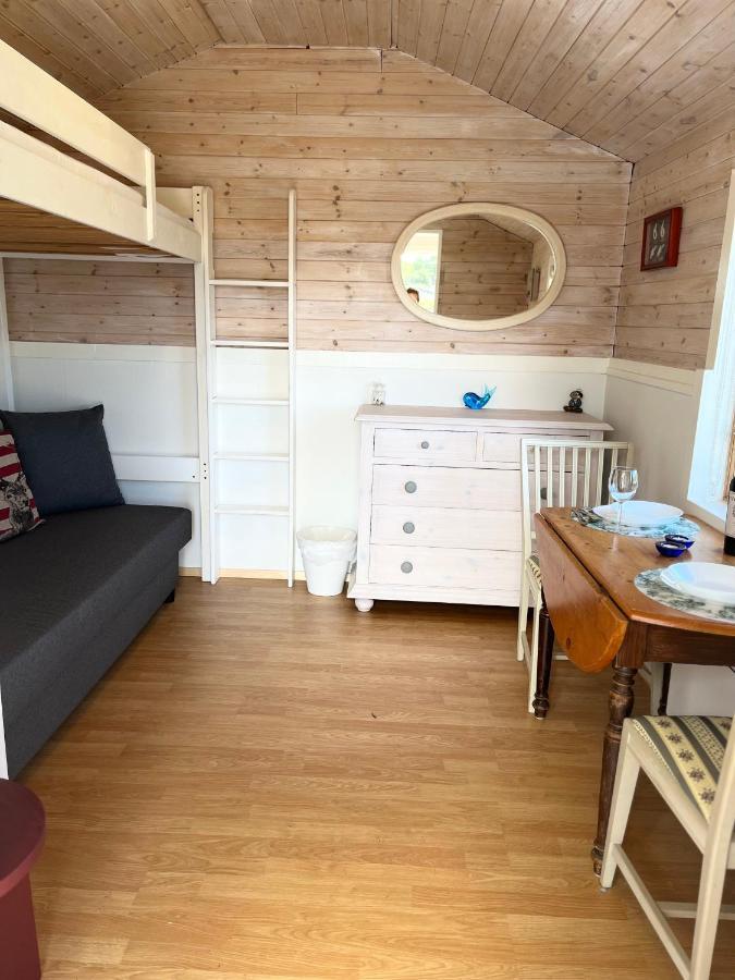 Sea View Chalet Hjälteby エクステリア 写真
